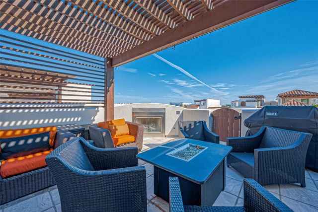 311 Calle Sevilla Place, Houston, TX 77007