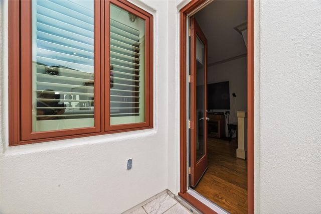 311 Calle Sevilla Place, Houston, TX 77007