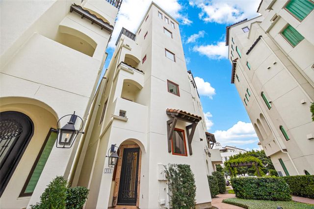 311 Calle Sevilla Place, Houston, TX 77007