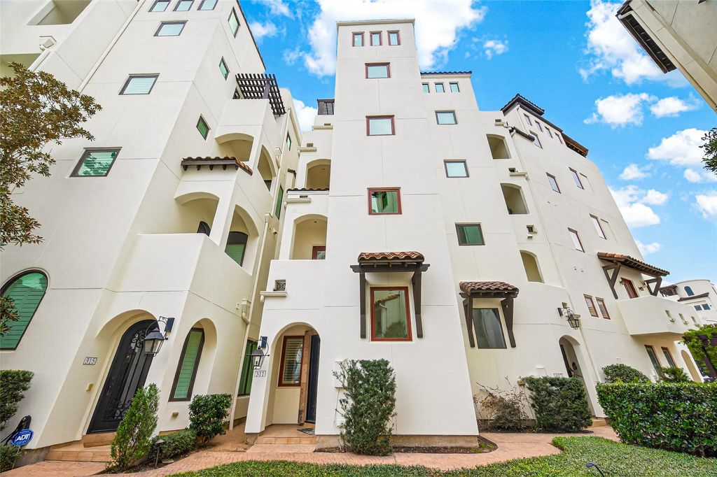 311 Calle Sevilla Place, Houston, TX 77007