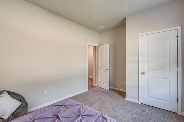 1002 N Forestview Ct, Wichita, KS 67235