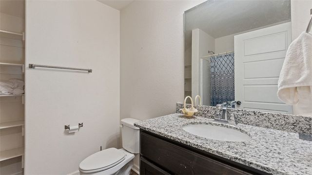 303 Fieldstone Circle, Gravette, AR 72736