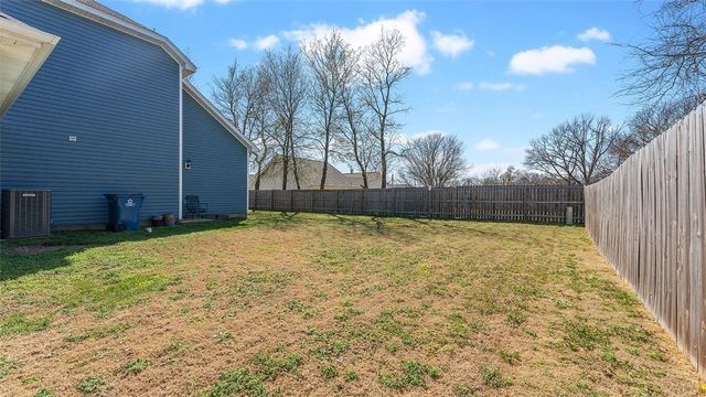 303 Fieldstone Circle, Gravette, AR 72736
