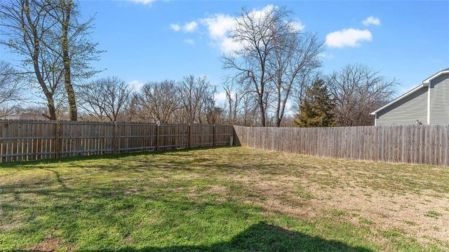 303 Fieldstone Circle, Gravette, AR 72736