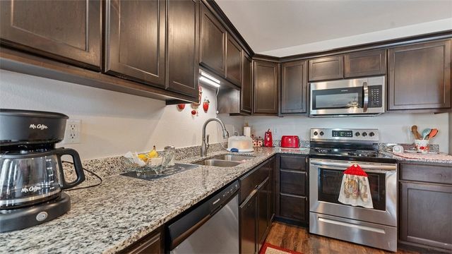 303 Fieldstone Circle, Gravette, AR 72736