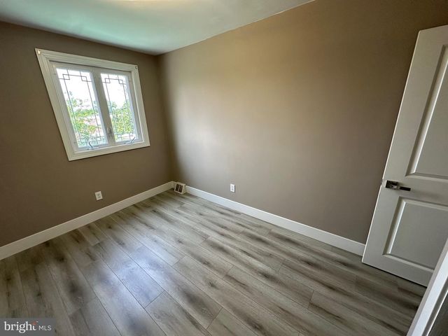 3314 ELLISTON CIR, Philadelphia, PA 19114