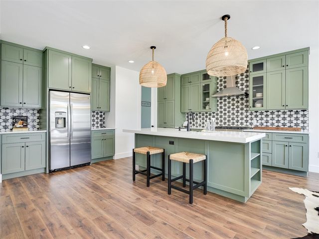 2411 Cherry LN, Kingsland, TX 78639