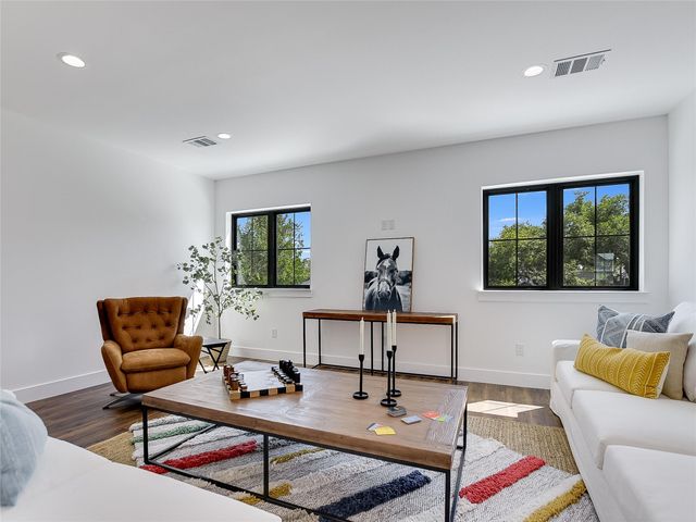 2411 Cherry LN, Kingsland, TX 78639