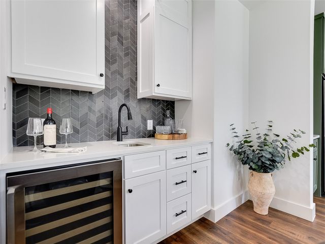 2411 Cherry LN, Kingsland, TX 78639