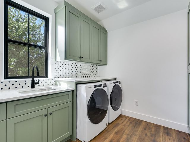 2411 Cherry LN, Kingsland, TX 78639