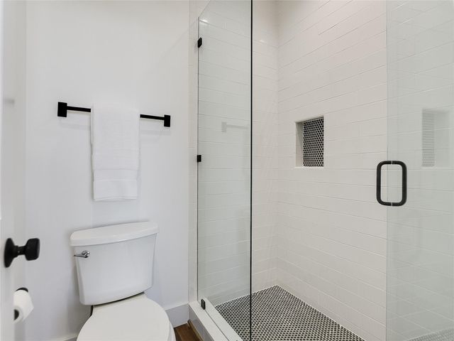 2411 Cherry LN, Kingsland, TX 78639