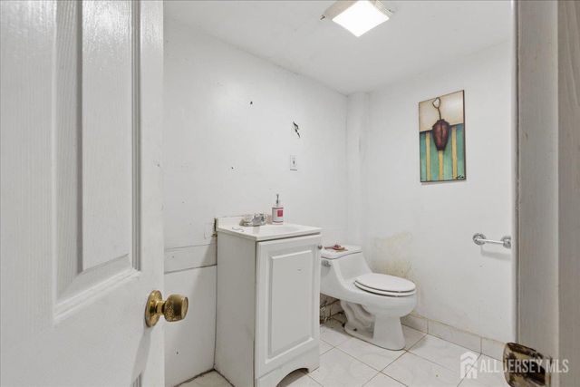 37 Hensler Lane, Sayreville, NJ 08872