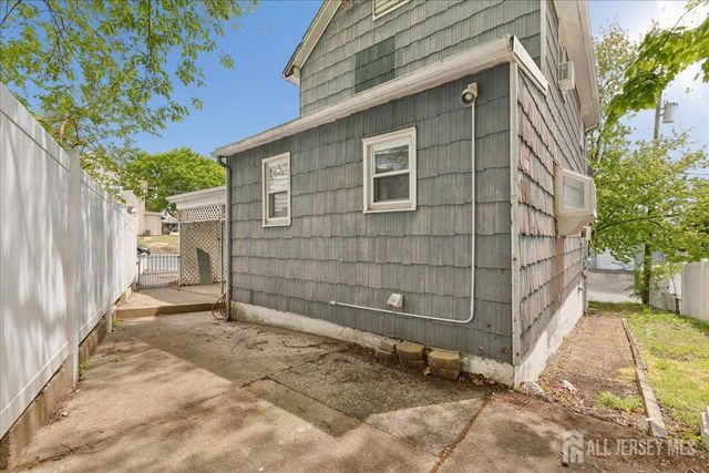 37 Hensler Lane, Sayreville, NJ 08872