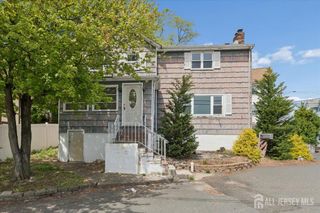 37 Hensler Lane, Sayreville, NJ 08872