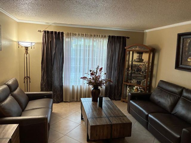3617 E Fairmont Avenue, Fresno, CA 93726