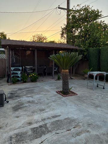 3617 E Fairmont Avenue, Fresno, CA 93726