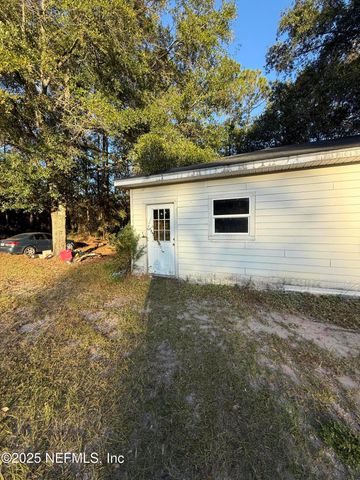 955 VILLAGE GREEN Drive, Jacksonville, FL 32234