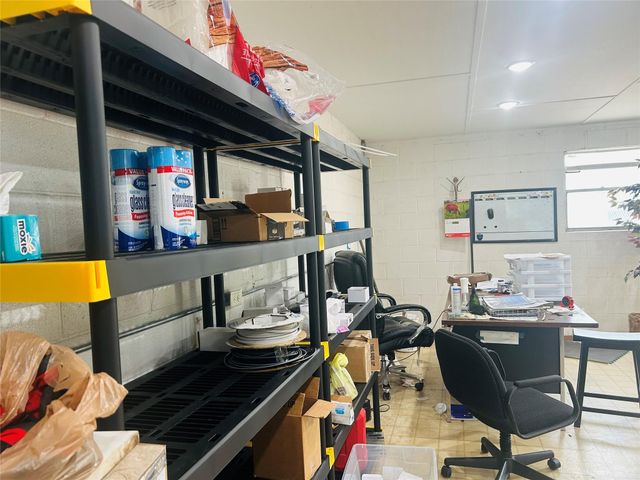 104 Smith Street, Clute, TX 77531