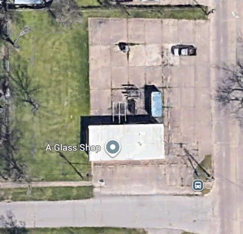 104 Smith Street, Clute, TX 77531