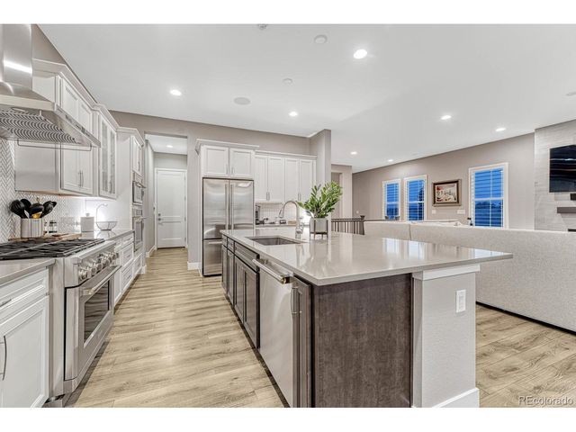 2083 Rim Ridge Dr, Castle Rock, CO 80108