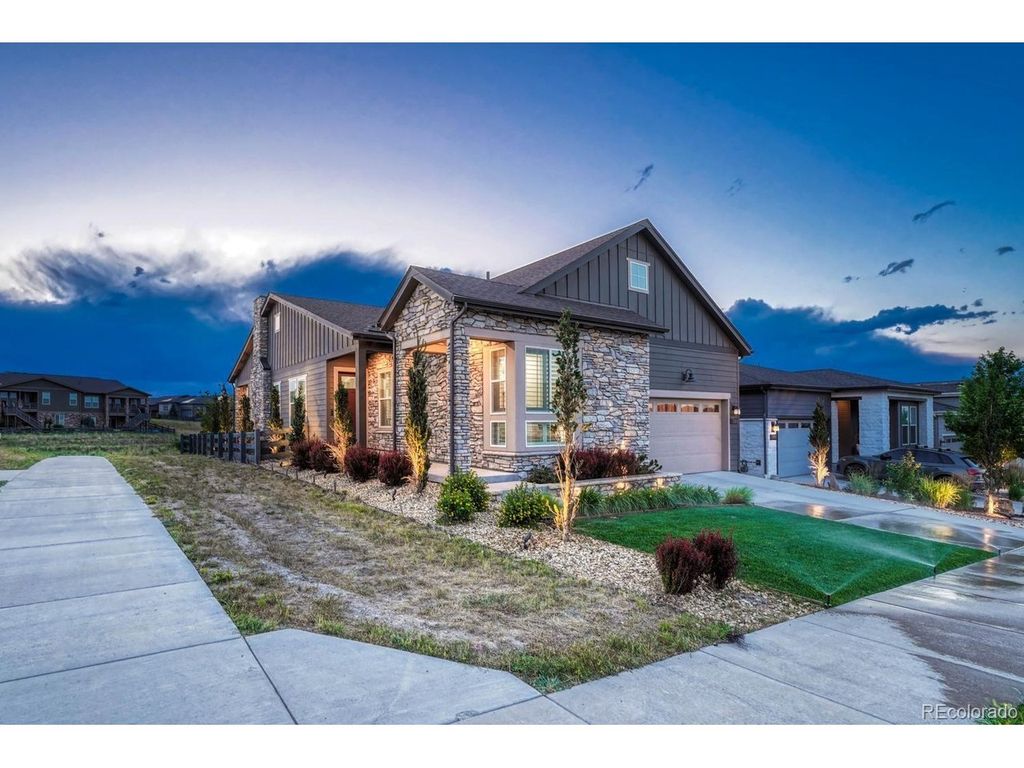 2083 Rim Ridge Dr, Castle Rock, CO 80108