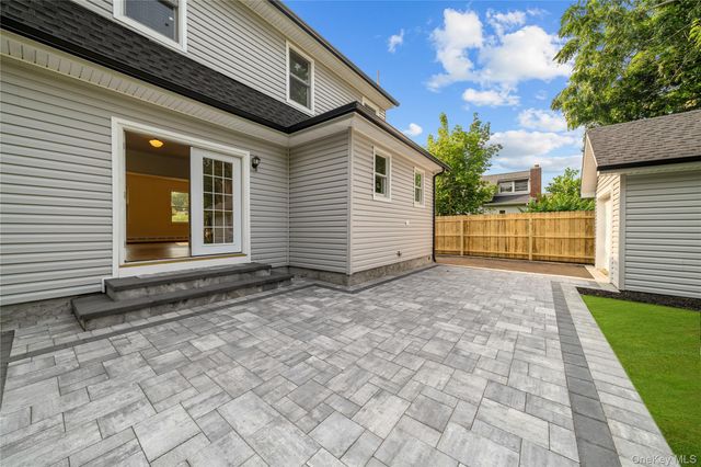 29 Colton Avenue, Sayville, NY 11782