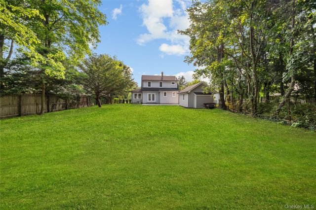29 Colton Avenue, Sayville, NY 11782