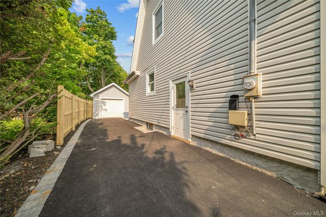 29 Colton Avenue, Sayville, NY 11782