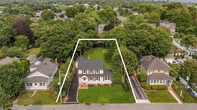 29 Colton Avenue, Sayville, NY 11782
