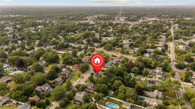29 Colton Avenue, Sayville, NY 11782