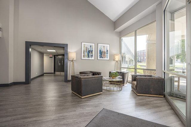 900 19th Ave S Apt 608, Nashville, TN 37212