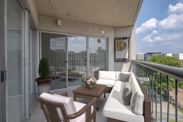 900 19th Ave S Apt 608, Nashville, TN 37212