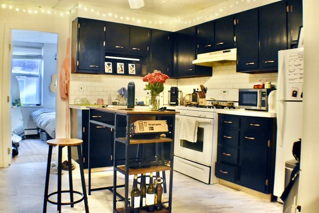 158 Salem 1, Boston, MA 02113