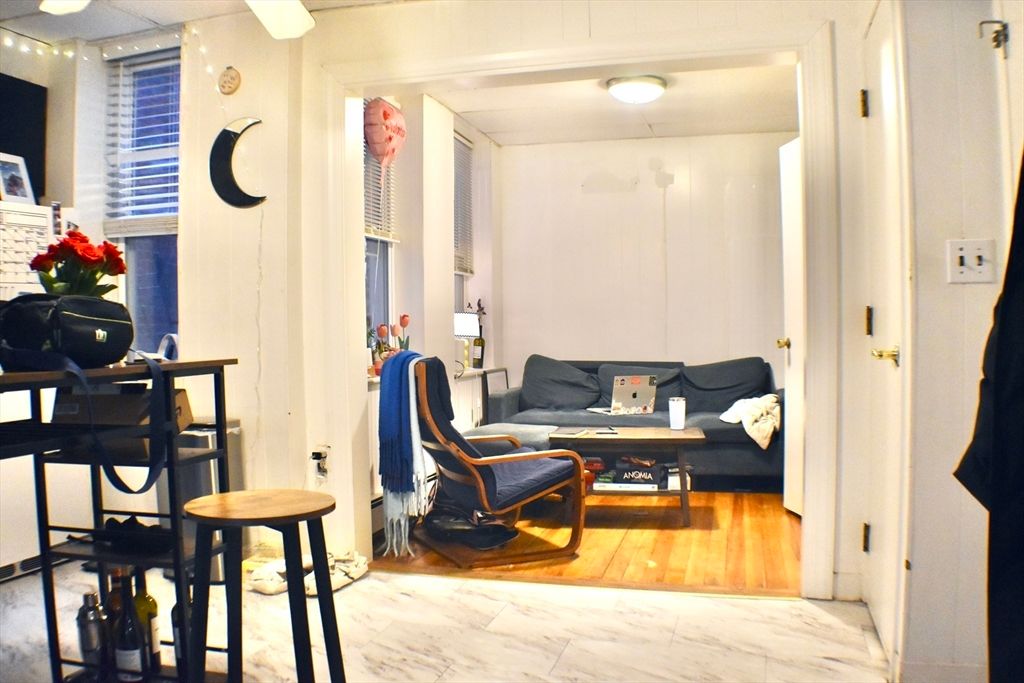 158 Salem 1, Boston, MA 02113