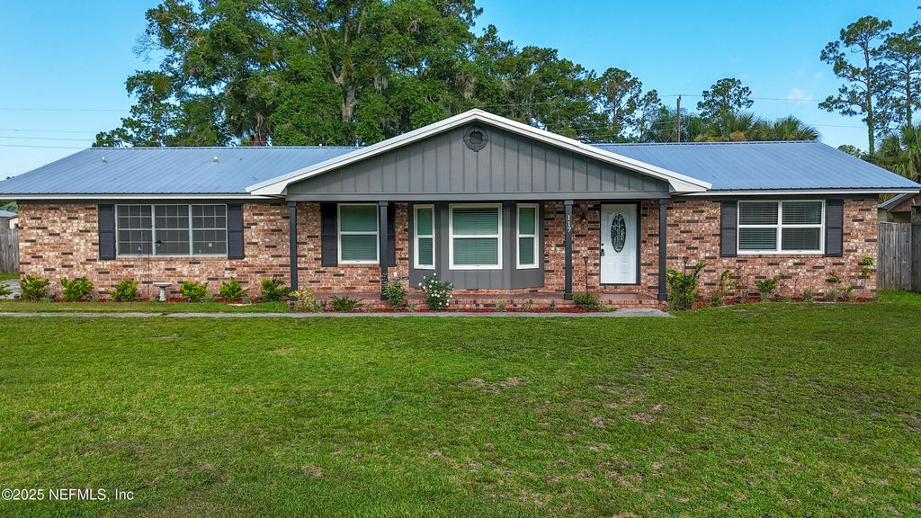 117 HORSEMAN CLUB Road, Palatka, FL 32177