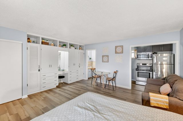 803 Hillview Hts Apt 205, Nashville, TN 37204