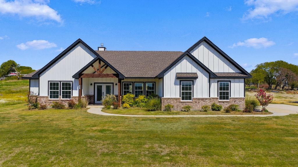 1021 Don Eve Court, Azle, TX 76020 — exterior