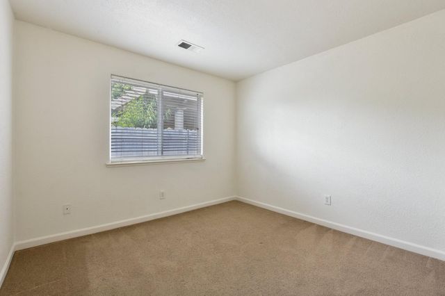 3302 19th Ave, Sacramento, CA 95820