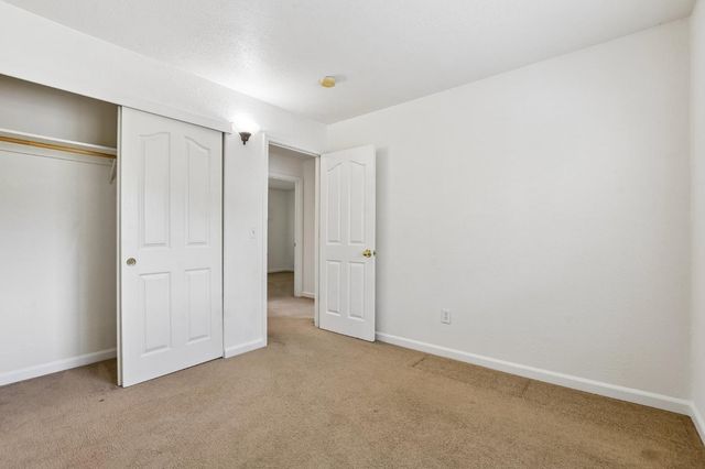 3302 19th Ave, Sacramento, CA 95820