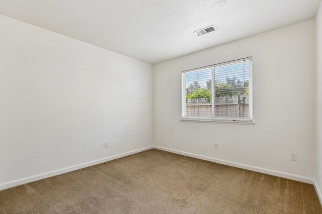 3302 19th Ave, Sacramento, CA 95820