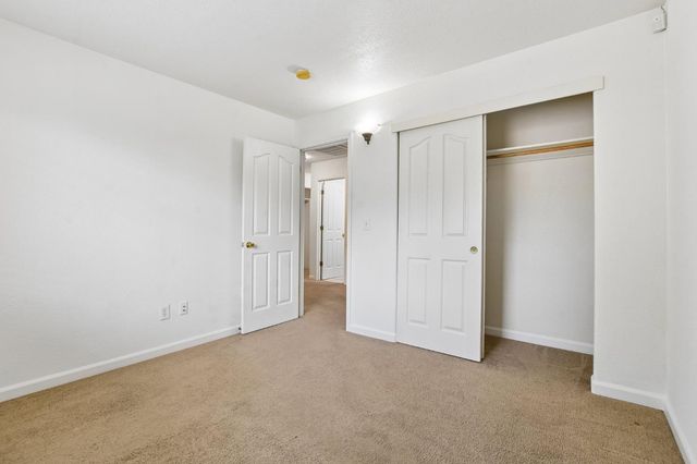 3302 19th Ave, Sacramento, CA 95820