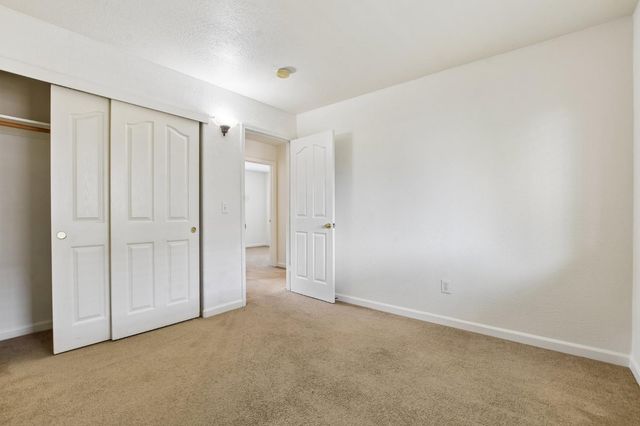 3302 19th Ave, Sacramento, CA 95820