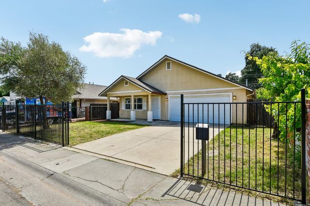3302 19th Ave, Sacramento, CA 95820