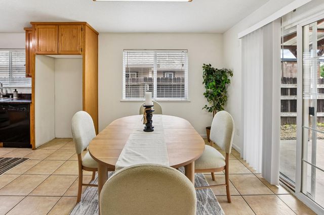 3302 19th Ave, Sacramento, CA 95820