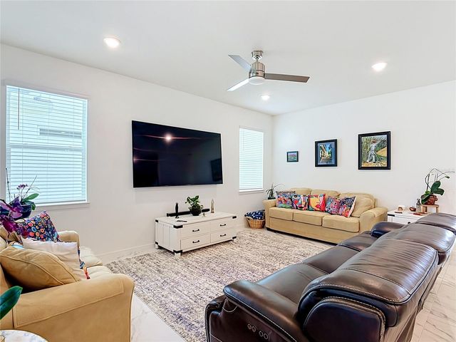 1974 SPRING SHOWER CIRCLE, Kissimmee, FL 34744