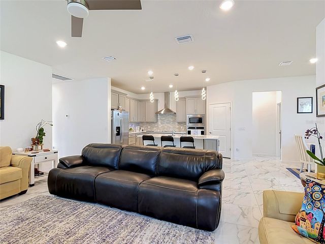 1974 SPRING SHOWER CIRCLE, Kissimmee, FL 34744