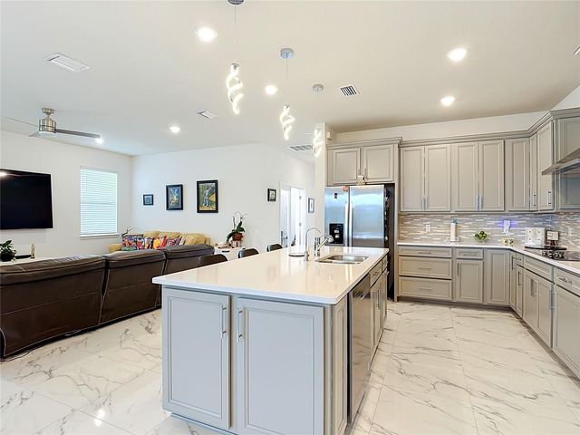 1974 SPRING SHOWER CIRCLE, Kissimmee, FL 34744