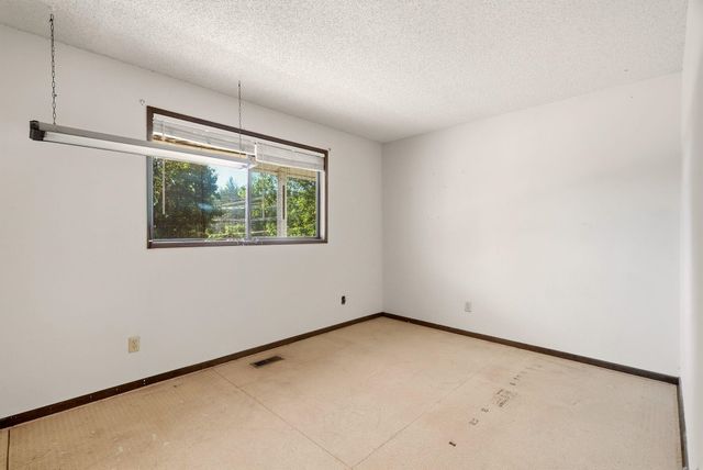2828 W Thorpe Rd, Spokane, WA 99224