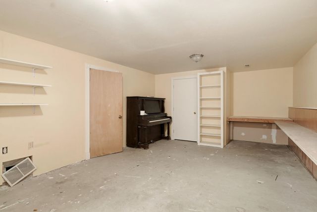 2828 W Thorpe Rd, Spokane, WA 99224