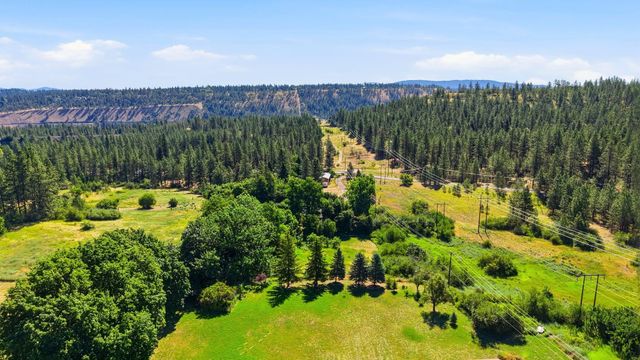2828 W Thorpe Rd, Spokane, WA 99224